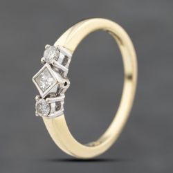 Second Hand 18ct Yellow Gold 0.25ct Diamond Three Stone Ring 41482397