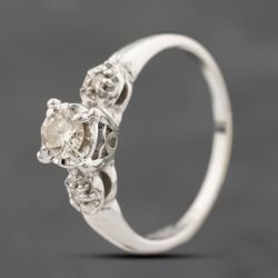 Second Hand Vintage White Gold 0.36ct Brilliant Cut Diamond High Set Shoulder Set Solitaire Ring 41482403