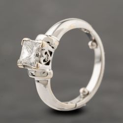 Second Hand Yellow Gold 0.80ct Princess Cut Diamond Solitaire Ring 41482443