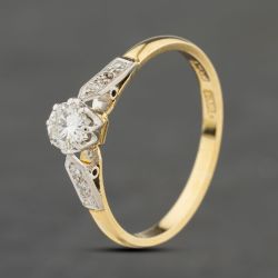 Second Hand Vintage Yellow Gold 0.25ct Brilliant Cut Diamond Diamond Set Shoulders Solitaire Ring 41482469
