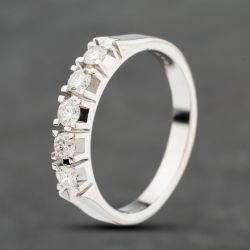 Second Hand 18ct White Gold 0.49ct Brilliant Cut Diamond Five Stone Ring 41482565