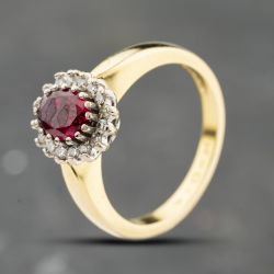 Second Hand 18ct Yellow Gold Synthetic Ruby & 0.24ct Brilliant Cut Diamond Cluster Ring 41482628