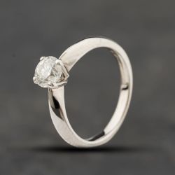 Second Hand 18ct White Gold 0.65ct Brilliant Cut Diamond Solitaire Ring 41482719