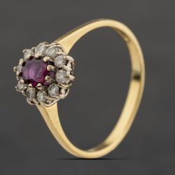 Second Hand 18ct Yellow Gold Ruby & 0.25ct Brilliant Cut Diamond Oval Cluster Ring 41482750