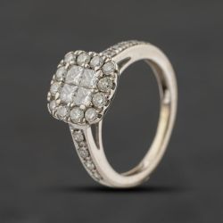 Second Hand 18ct White Gold 0.87ct Diamond Cushion Shape Cluster Ring 41482964