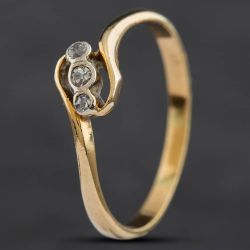 Second Hand Vintage Yellow Gold Old Cut Diamond Three Stone Ring 4158870