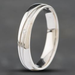 Second Hand 14ct White Gold Diamond 6mm Patterned Wedding Ring 41871098