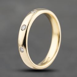 Second Hand 18ct Yellow Gold 0.09ct Brilliant Cut Diamond Three Stone 3.5mm Wedding Ring 41871415