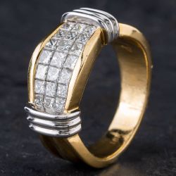 Second Hand 18ct Two Colour Gold Princess Cut Diamond Three Row Graduated Band Fancy Ring 4312048