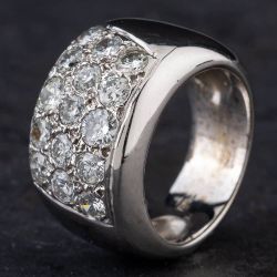 Second Hand 18ct White Gold 2.00ct Brilliant Cut Diamond Three Row Pave Band Ring 4312067