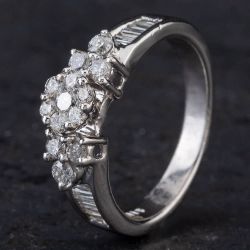 Second Hand 14ct White Gold 1.15ct Diamond Shoulders Cluster Ring 4312068