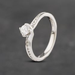 Second Hand Platinum 0.27ct Brilliant Cut Diamond Shoulder Set Solitaire Ring 43121064