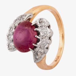 Second Hand 9ct Yellow Gold Cabochon Synthetic Star Ruby and Diamond Twist Ring 4312277