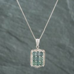 Second Hand 18ct White Gold 2.00ct Green Sapphire & 0.40ct Baguette Cut Diamond Oblong Pendant & 18 Inch Box Chain 43141030