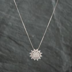 Second Hand 9ct White Gold 0.50ct Diamond Star Burst Pendant & 18 Inch Box Chain 4314106