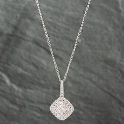 Second Hand 9ct White Gold 1.00ct Brilliant Cut Diamond Square Shaped Cluster Pendant & 18 Inch Trace Chain 43141163