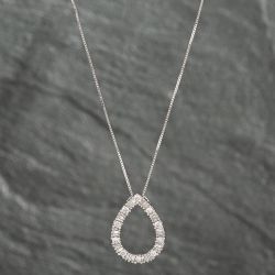 Second Hand 9ct White Gold 0.50ct Diamond Openwork Teardrop Pendant & 18 Inch Box Chain 43141166