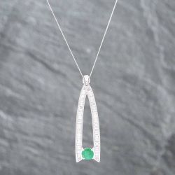 Second Hand 18ct White Gold Emerald & Baguette Cut Diamond Wishbone Pendant & 18 Inch Curb Chain 43141179