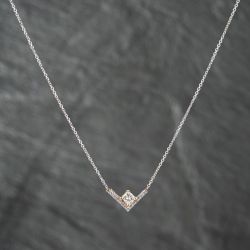 Second Hand 14ct Two Colour Gold 0.41ct Princess Cut Diamond V' Shape Pendant & 16 Inch Trace Chain 43141210