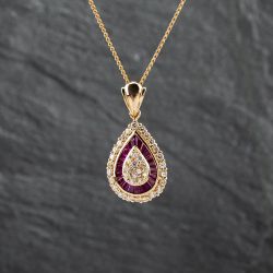 Second Hand 18ct Yellow Gold 2.50ct Ruby & 1.00ct Brilliant Cut Diamond Tear Drop Pendant & 21 Inch Curb Chain 43141255