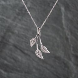 Second Hand 18ct White Gold Diamond Triple Leaf Dropper Pendant & 16 Inch Trace Chain 43141259