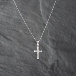 Second Hand White Gold Plain Cross Pendant & 18 Inch Curb Chain 43141262