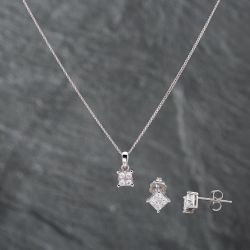 Second Hand 18ct White Gold 0.24ct Princess Cut Diamond 16 Inch Pendant Curb Jewellery Set 43141296