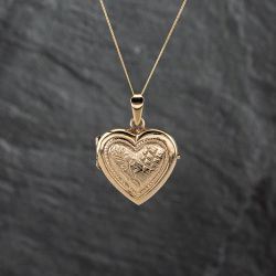 Second Hand 9ct Yellow Gold Heart Engraved Locket Pendant & 18 Inch Curb Chain 43141301