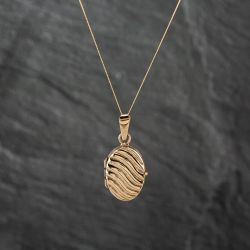 Second Hand 9ct Yellow Gold Oval Patterned Locket Pendant & 18 Inch Curb Chain 43141303