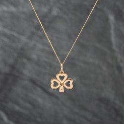 Second Hand 9ct Yellow Gold Clover Pendant & 18 Inch Curb Chain 43141311