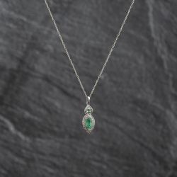 Second Hand 14ct White Gold Emerald & 0.08ct Brilliant Cut Diamond Marquise Cluster Gemstone Pendant & 18 Inch Prince Of Wales Chain 43141359