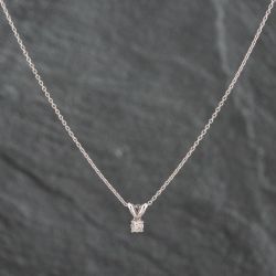 Second Hand White Gold 0.10ct Brilliant Cut Diamond Pendant & 18 Inch Trace Chain 4314188