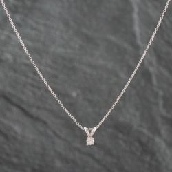 Second Hand White Gold 0.10ct Brilliant Cut Diamond Pendant & 18 Inch Trace Chain 4314189