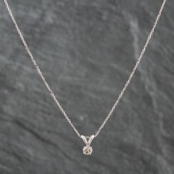 Second Hand White Gold 0.20ct Brilliant Cut Diamond Pendant & 18 Inch Trace Chain 4314191