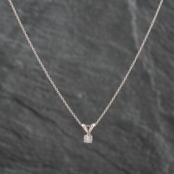 Second Hand White Gold 0.20ct Brilliant Cut Diamond Pendant & 18 Inch Trace Chain 4314194