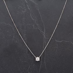 Second Hand 14ct White Gold 18" Round Brilliant Cut Diamond Cluster Pendant 4314534