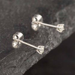 Second Hand White Gold 0.10ct Brilliant Cut Diamond Single Stone Stud Earrings 43171119