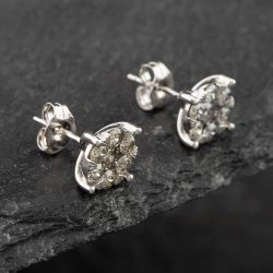 Second Hand 9ct White Gold 1.00ct Brilliant Cut Diamond Cluster Stud Earrings 43171131
