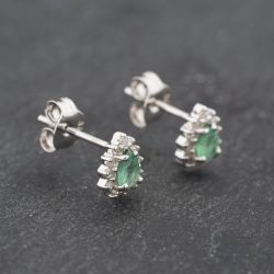 Second Hand 9ct White Gold 0.26ct Emerald & Diamond Teardrop Cluster 7.2mm Stud Earrings 43171284