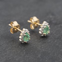 Second Hand 9ct Yellow Gold 0.25ct Emerald & Diamond Teardrop Cluster 6.6mm Stud Earrings 43171295