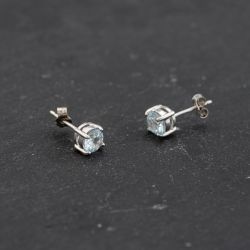 Second Hand White Gold 4.5mm Blue Topaz Set Stud Earrings 43171377