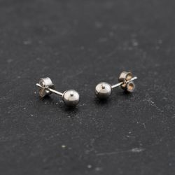 Second Hand White Gold 3mm Ball Stud Earrings 43171400