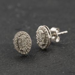 Second Hand 9ct White Gold 0.25ct Brilliant Cut Diamond Oval Cluster 9mm Stud Earrings 43171482