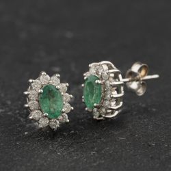 Second Hand 9ct White Gold Emerald & Brilliant Cut Diamond Oval Cluster 9.9mm Stud Earrings 43171501