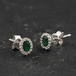 Second Hand 9ct White Gold 0.30ct Emerald & 0.09ct Brilliant Cut Diamond Oval 6mm Stud Earrings 43171505