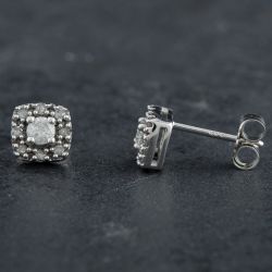 Second Hand 9ct White Gold 0.25ct Brilliant Cut Diamond Cluster Stud Earrings 4317156