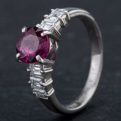 Second Hand Platinum 1.29ct Ruby & Brilliant 0.48ct Diamond Shoulders Ring 4335154