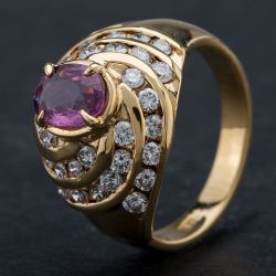 Second Hand 18ct Yellow Gold 1.06ct Ruby & Square 0.90ct Diamond Dress Ring 4335159