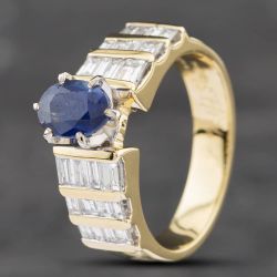 Second Hand 14ct Yellow Gold Oval Cut Sapphire & 1.00ct Baguette Cut Diamond Dress Ring 43361102