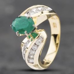 Second Hand 14ct Yellow Gold Oval Cut Emerald & 0.55ct Brilliant Cut Diamond Twist Dress Ring 43371042